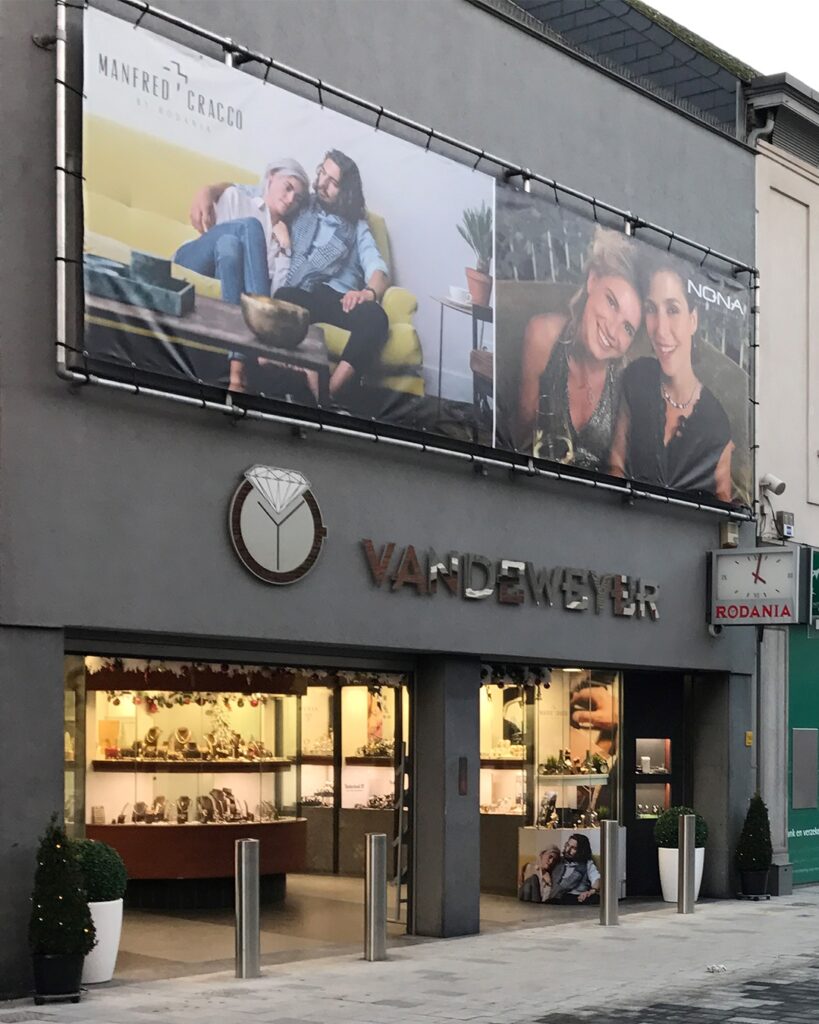De winkel van Juweliers Vandeweyer vandaag